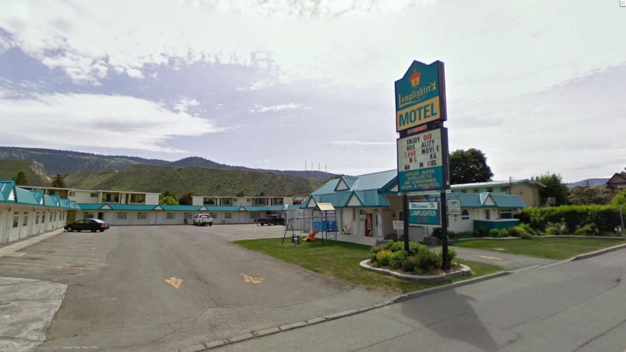 Lamplighter Motel Камлупс Екстериор снимка